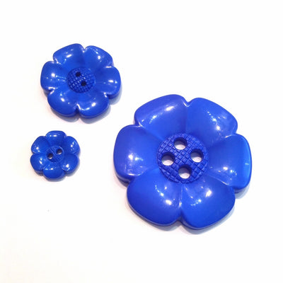 Blue-flower-plastic-button